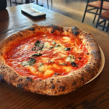 Il Forno Italian Restaurant signature dishes Margherita PizzaDiavola Pizza (Spicy salami)Prosciutto e Arugula PizzaCalzone Napoletano﻿﻿
